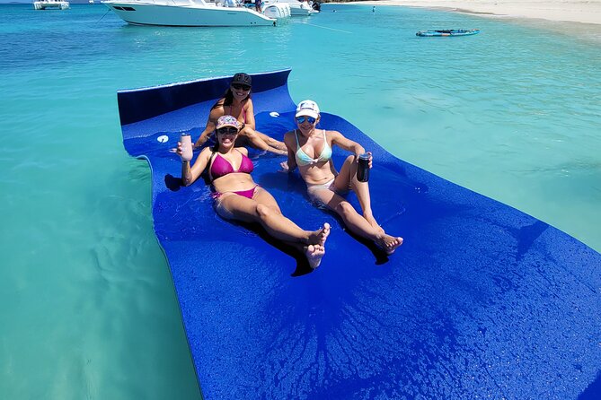 All-Inclusive: Mako 29ft Boat Tour to Icacos Palomino & Palominito - What the boat includes for a four-hour outing