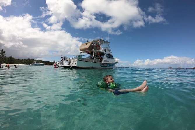 Culebra Power Boat Snorkeling & Beach Tour All Inclusive - Crew service and the feel on board