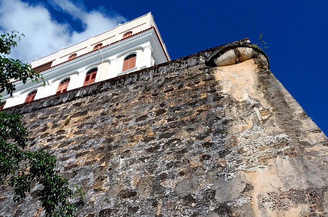 Discover Old San Juan Rich Heritage - The local pause for a limber