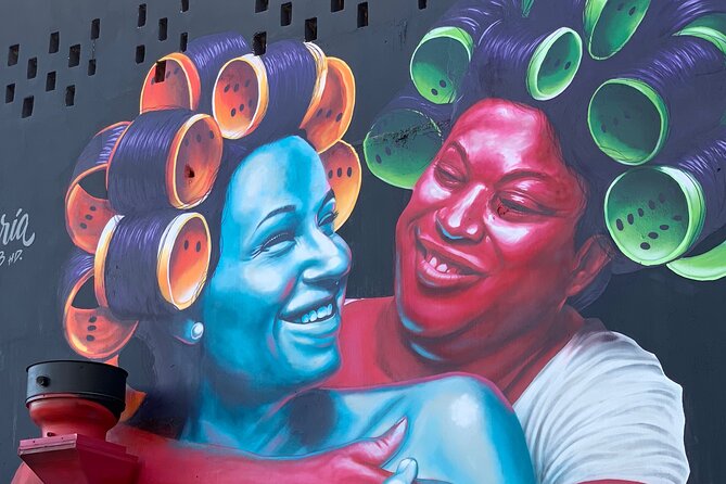 Discovering Puerto Rico: Lifestyle, Art, and Cultural Tour - Old San Juan in two hours: forts, walls, and bright streets