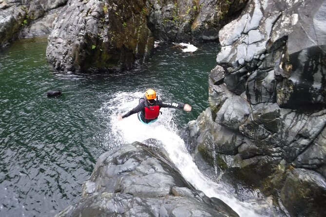 El Yunque Rainforest Tour: Natural Waterslides Adventure - Safety gear and what to wear