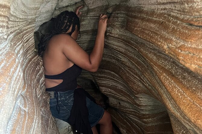 Explore Cueva del Indio + La Poza del Obispo Beach - Timing, weather, and what to bring