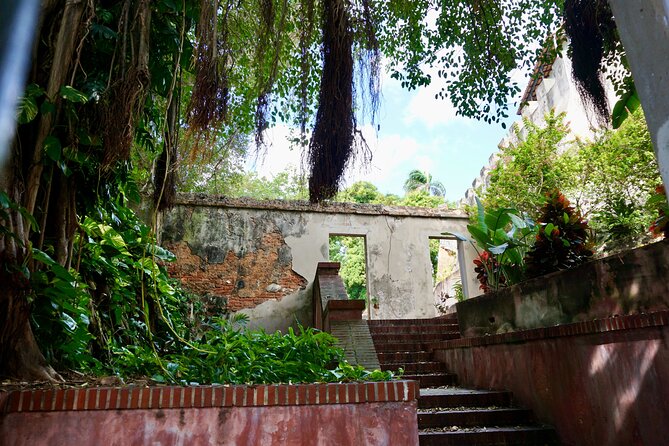 Historical Walking Tour of Old San Juan - El Bastión and Cuartel de Ballajá