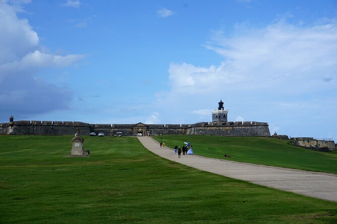 Historical Walking Tour of Old San Juan - What the guide adds to the walk