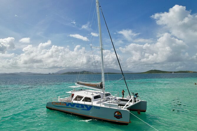 Icacos: Luxury Sailing Catamaran All Inclusive Beach and Snorkel - Snorkeling with a beginner-friendly plan