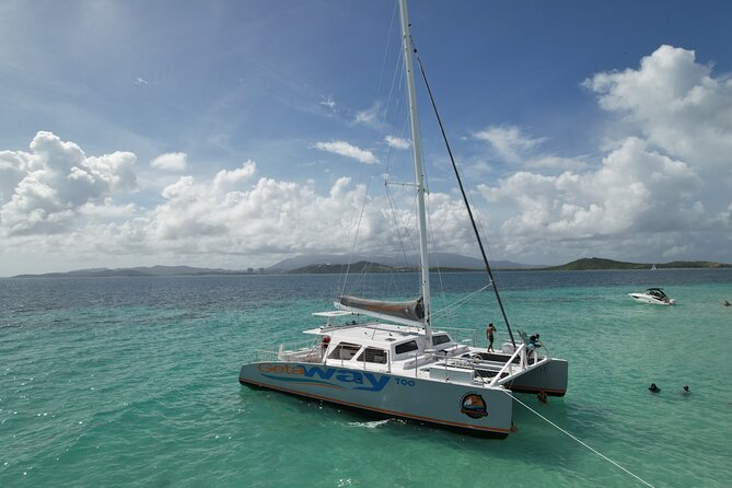 Icacos: Luxury Sailing Catamaran All Inclusive Beach and Snorkel - Lunch with Puerto Rican flavor