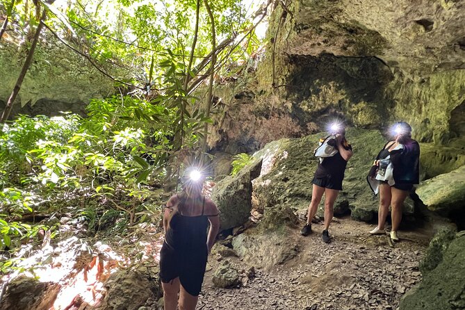 Indian Cave & Water Spring Adventure - A cave and spring near Manatí