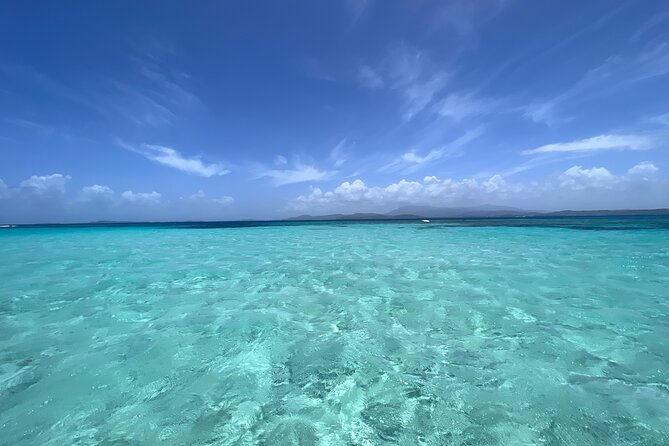 Island Hopping and Snorkeling Sailing and Boat Tours Fajardo - Food, drinks, and music make the boat time matter