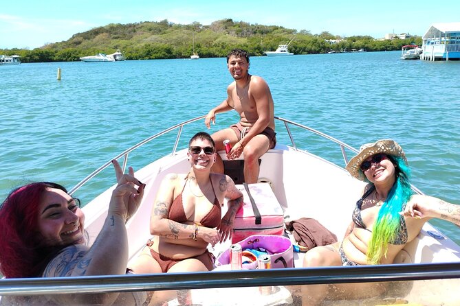 La Parguera Boat Charter with Captain: Kayak & Snorkel - Captain Arturo’s personal approach