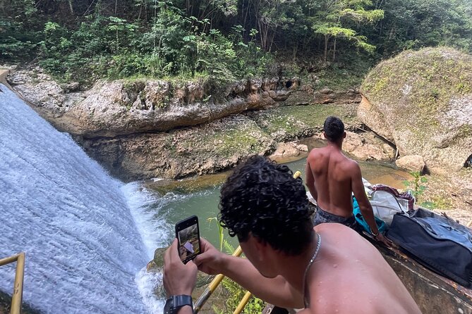 Largest Natural Waterslide, River Hike and Beach Tour in Arecibo - Practical planning for the meeting point and weather