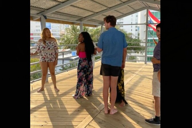 Learn Salsa in San Juan - Vivid beginner lesson - What happens during the one-hour class