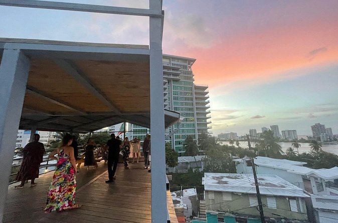 Learn Salsa in San Juan - Vivid beginner lesson - Pascual’s teaching style matters more than fancy choreography