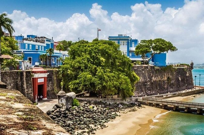 Let’s Roam’s Old San Juan Scavenger Hunt: Find the Fountain of Youth! - A Better Fit for Families, Friends, and Team Events