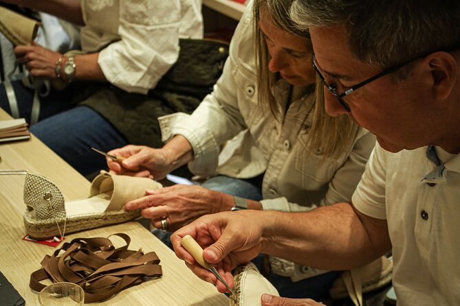 Make Authentic Espadrilles in San Juan - Choosing colors, sizes, and styles in 20 minutes