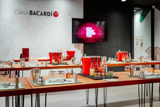 Mixology Class at Casa BACARDÍ in Puerto Rico - Making two classic rum cocktails