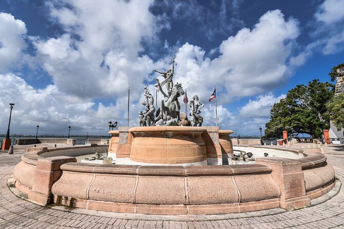 Old San Juan Deluxe Walking Tour - From Paseo de la Princesa to La Fortaleza