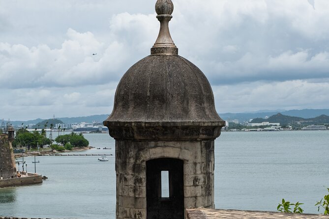 Old San Juan History and Culture Walking Tour - Casa Blanca offers a quieter photo stop