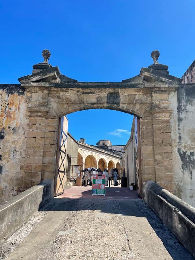 Old San Juan: San Cristobal Castle and Old Town Walking Tour - From military walls to the old city streets