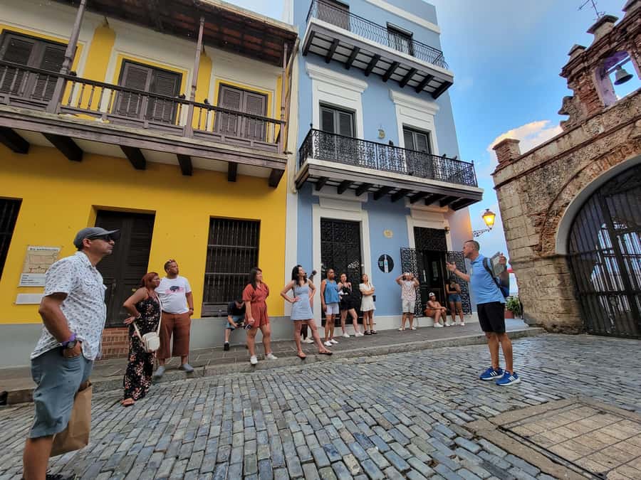 Old San Juan: San Cristobal Castle and Old Town Walking Tour - A 150-minute route with real physical demands