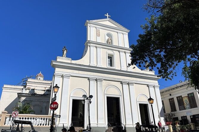 Old San Juan Tour (1 Hour) by DUHO - La Casa Estrecha, a Tiny Address with Character