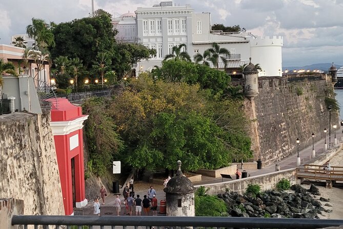 Old San Juan Walking Tour - San Cristóbal, the walls, and San Juan Gate