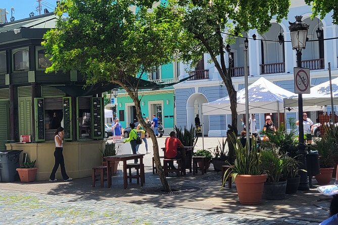 Old San Juan Walking Tour - The cathedral and the religious side of the city
