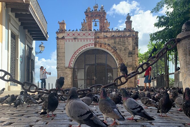 Old San Juan Walking Tour with a Local Certified Guide - Plaza del Quinto Centenario and Iglesia San Jose