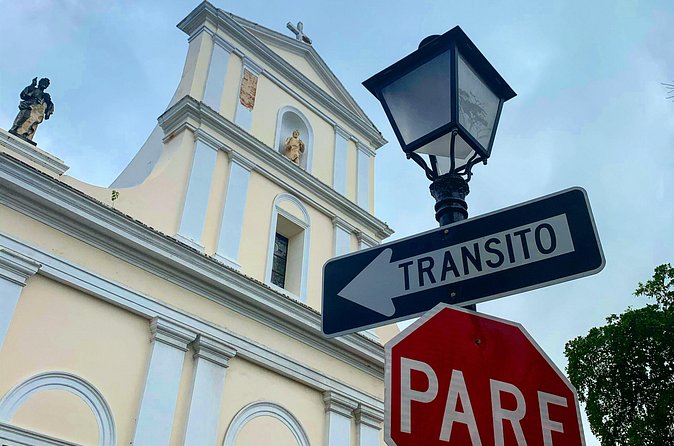 Old San Juan Walking Tour with a Local Certified Guide - Cuartel de Ballaja and the old cemetery