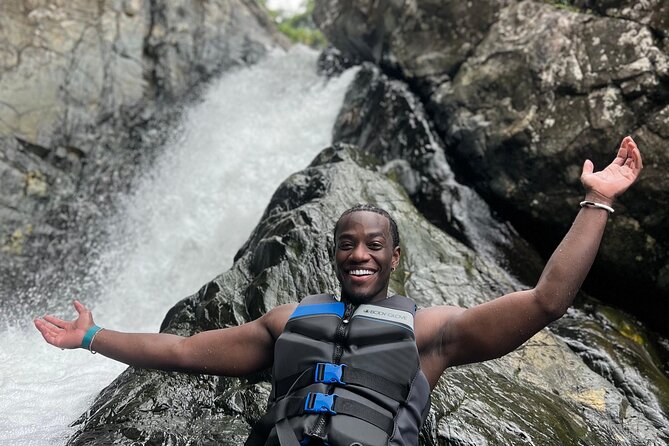 Private El Yunque Rainforest Day Tour with Transport - Why the guide matters on this particular trail