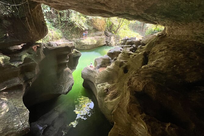 Puerto Rico Charco Azul Hiking Adventure - The route from the river to the caves