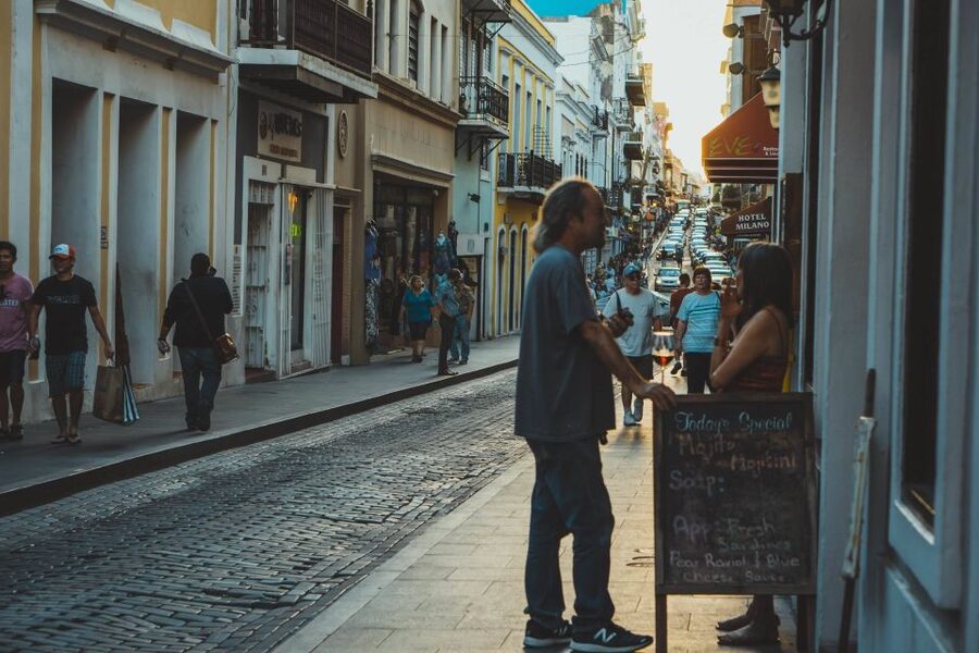 Puerto Rico: Old San Juan Guided Private Walking Tour - Reading Old San Juan’s Spanish colonial streets
