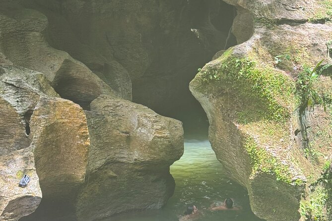 River Cave Swimming with TRANSPORTATION - Swimming through the caves