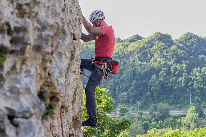 Rock Climbing for Beginners or Experienced - A Good Add-On to a Vega Baja Day