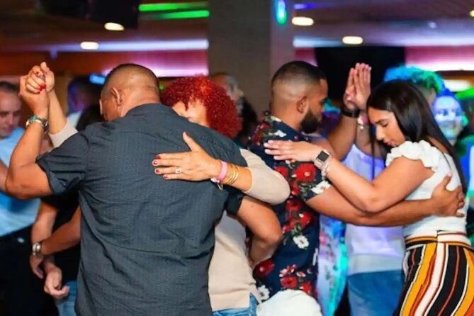 Salsa Dance Class and Nightlife Tour in San Juan - Starting with merengue before salsa de calle