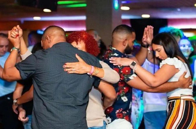 Salsa Dance Class and Nightlife Tour in San Juan - What Angelina does well as your instructor