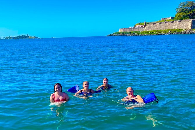 San Juan Bay Private Tour with Drinks and Tapas: 4+ people - FAQ