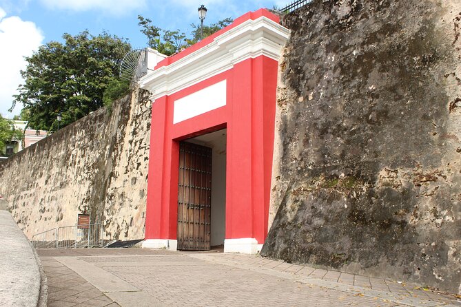 San Juan Private Old Walking Tour - Castillo San Cristóbal and the military side of San Juan