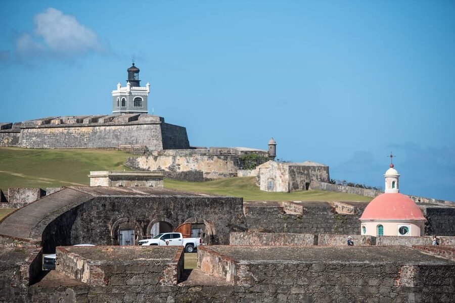 San Juan: Walking Tour with Expert Guide - Starting Inside a Spanish Fort
