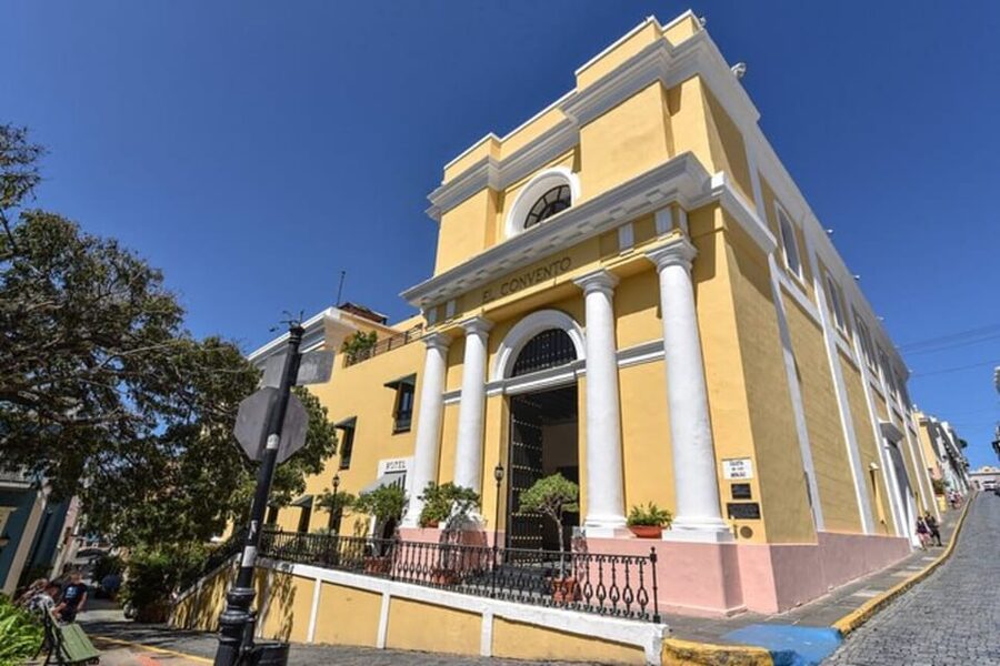 San Juan: Walking Tour with Expert Guide - San José Church and Plaza del Quinto Centenario