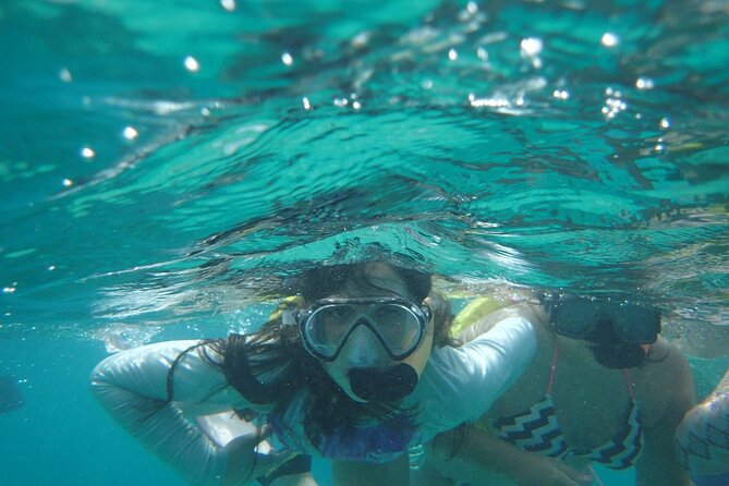 Snorkeling Guided Tour Experience in Condado Lagoon - What the lagoon setting does well