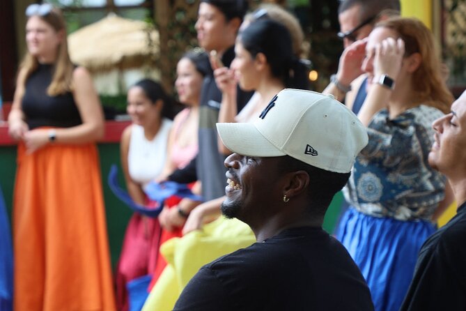 "Unique Tour" Loiza, Cultue, Art & Bomba Dance Class on The Beach - The guide makes the connections