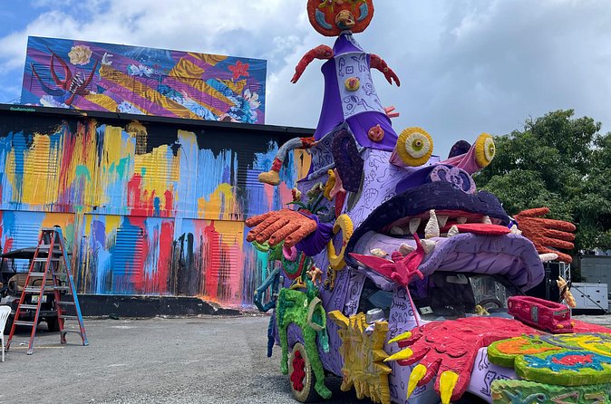 Visit Local Bars at Art District in San Juan - What Griselle adds to the evening