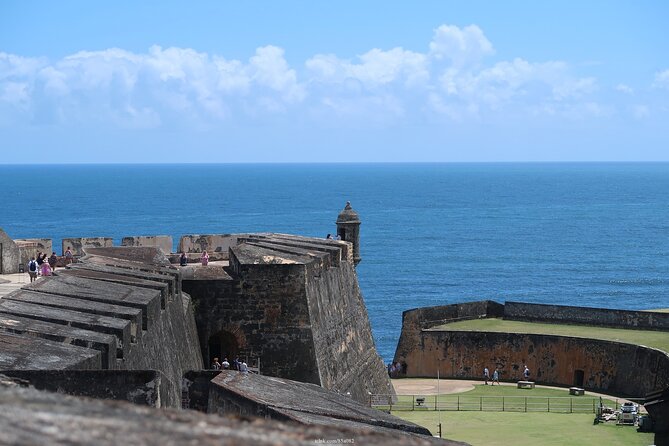 Welcome to San Juan's Old Town: Private Half-Day Walking Tour - Parque de las Palomas and time for photographs